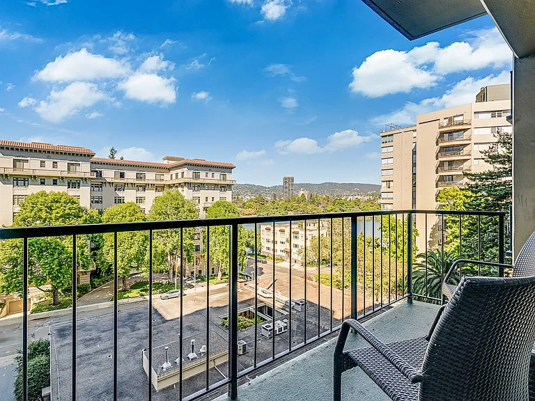 Lake Park Senior Living — Photo 9