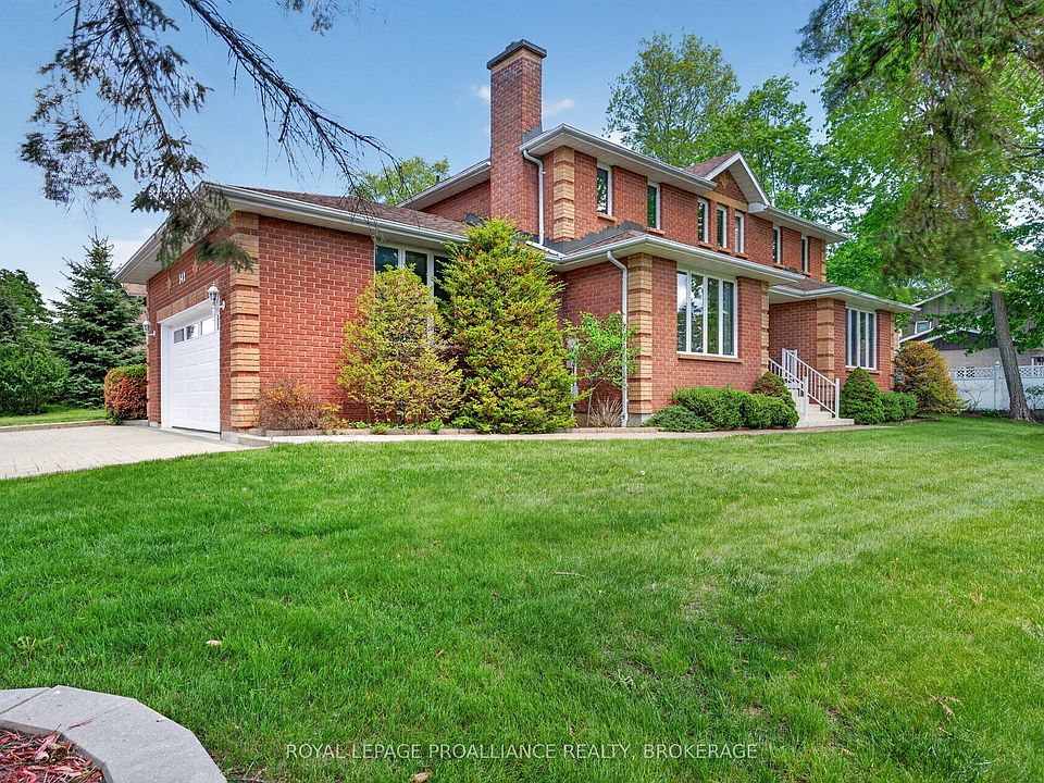 1st image of 542 Rankin Cres