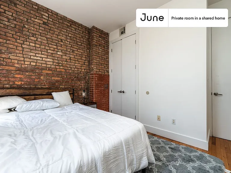 886 Jefferson Ave #A — Photo 2