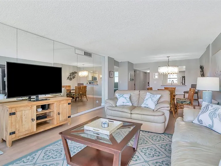 17580 Gulf Blvd #403 — Photo 17