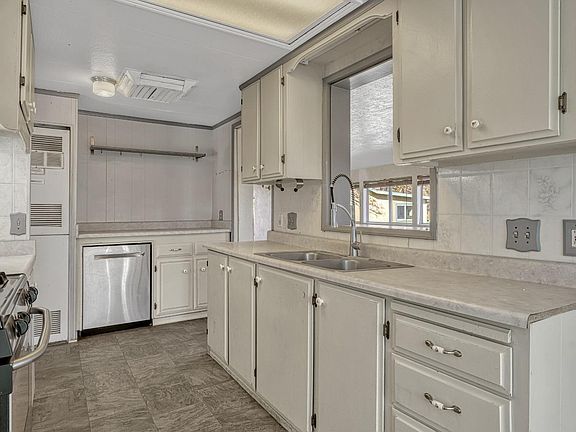 3rd image of 16544 Ellen Springs Road