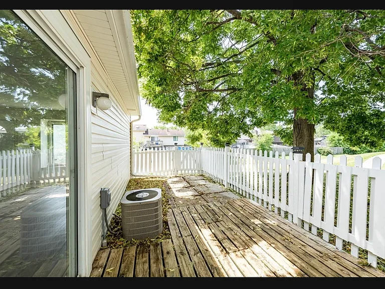 4536 Provincetown Dr — Photo 22