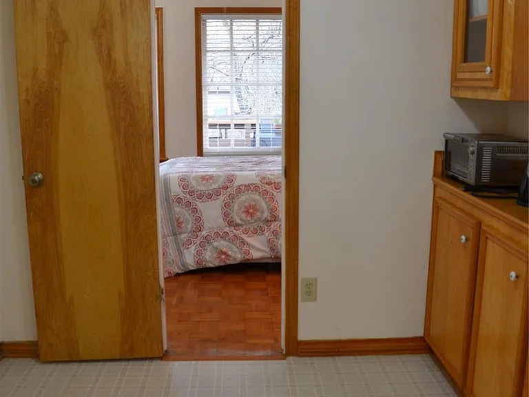 6507 Morningside Dr #UPSTAIRS — Photo 16