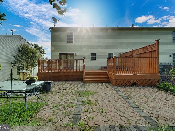 4th image of 612 Frederick St