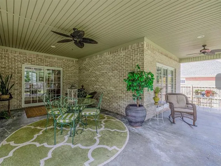 Spindletop Dr — Photo 8