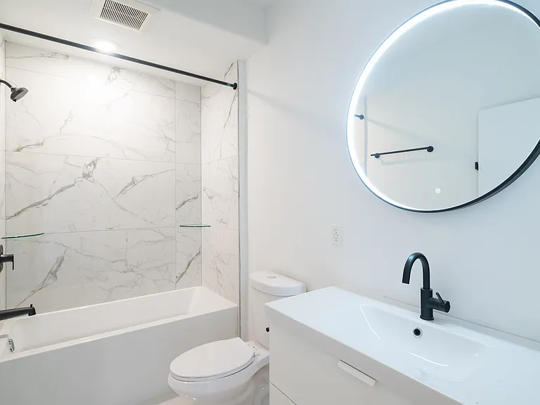 2621 W Oxford St #306 — Photo 11
