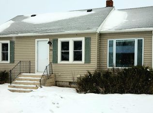 910 11th St, International Falls, MN 56649