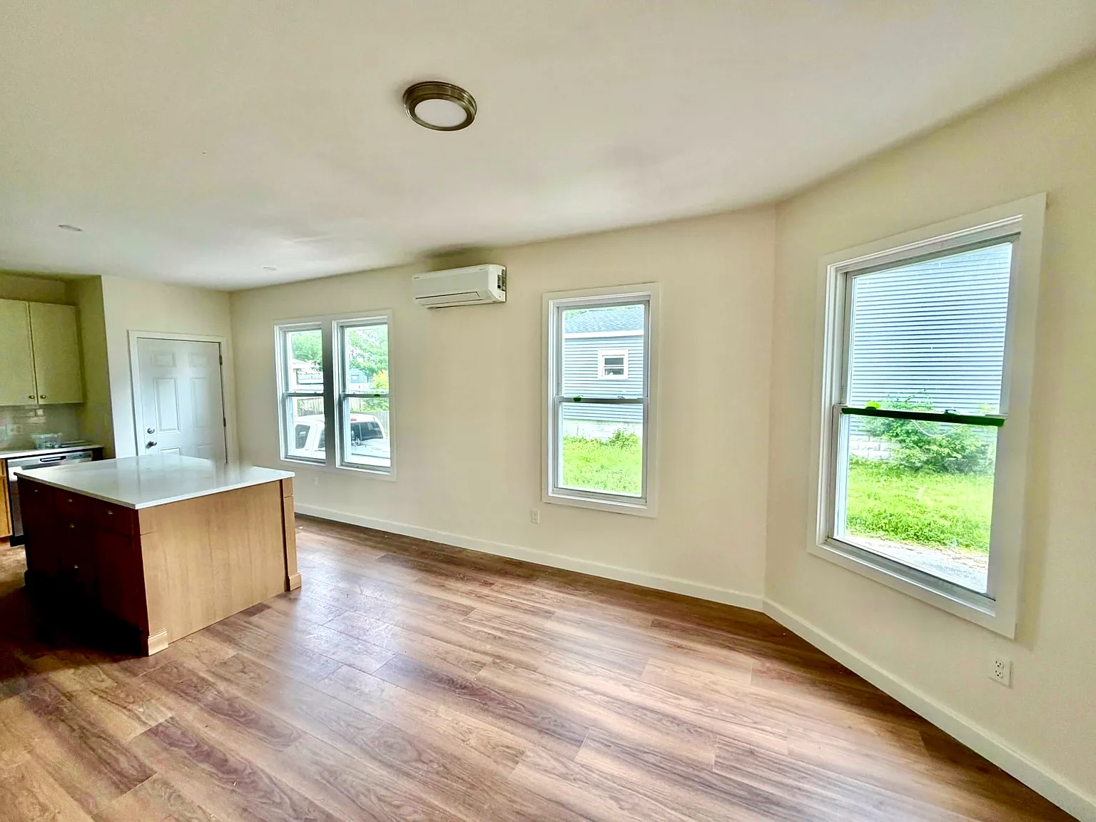 2 bed, 1200 sqft, $2,850 — Photo 3