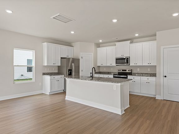 This chef-inspired kitchen is the perfect place to prepare your favorite meals