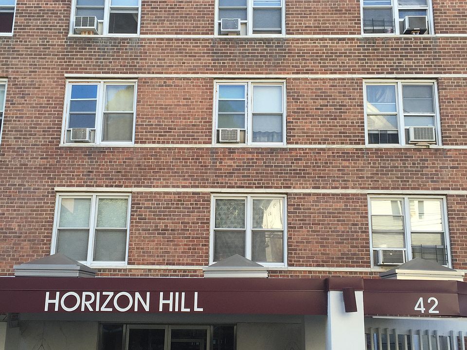 1st image of 42 Pine St APT 6S