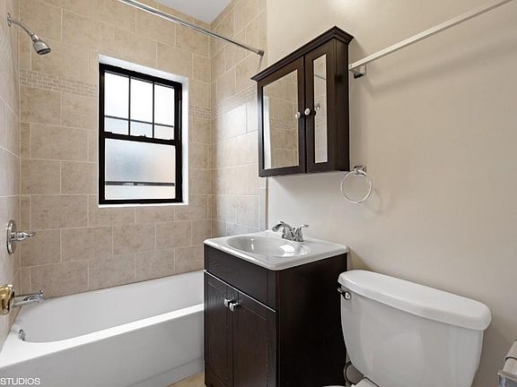 5th image of 2842 N Orchard St #39