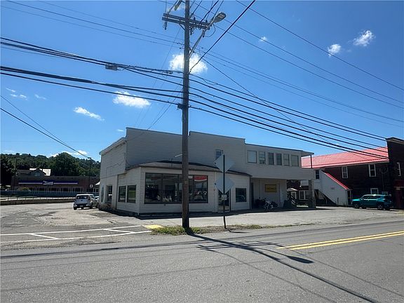 4th image of 549 E Mahoning St