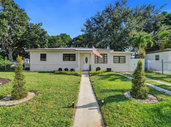 3230 NW 174th St, Miami Gardens, FL 33056