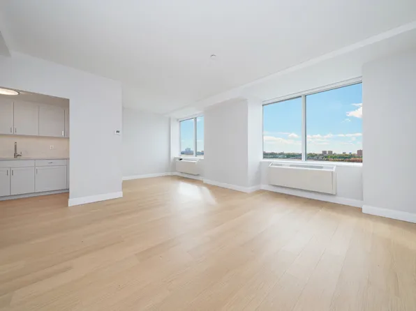 160 Riverside Blvd, New York, NY
