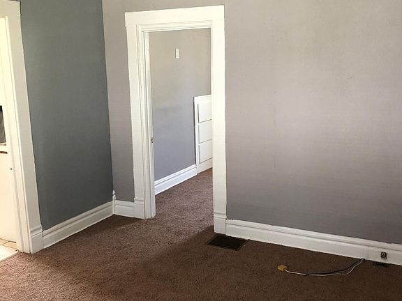 5th image of 1011 S 21st St
