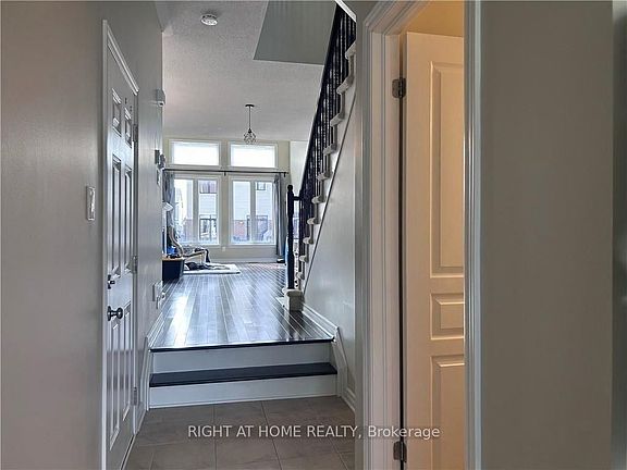 2nd image of 105 Nutting Cres