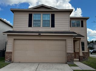 9902 Waldens Pond Ct, Houston, TX 77044