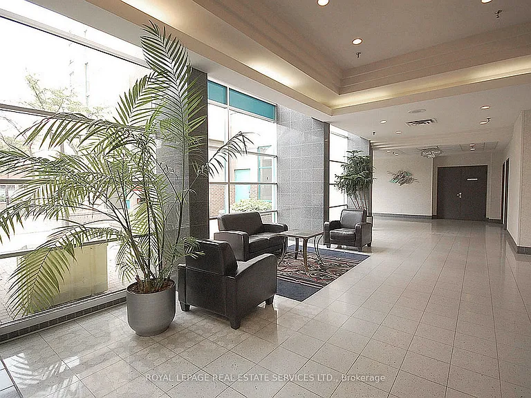 285 Enfield Pl #604 — Photo 40