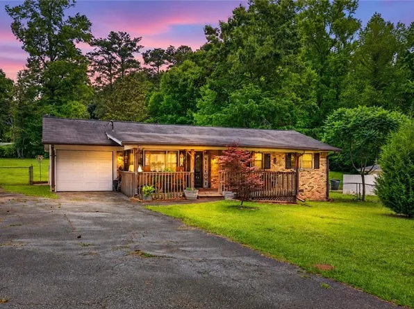 3092 Hicks Rd SW, Marietta, GA 30060