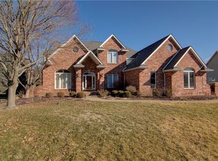 976 Stevens Creek Cir, Forsyth, IL