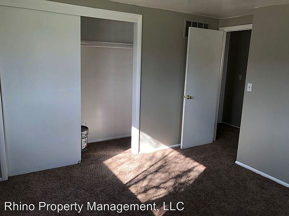 5th image of 1243 W Gillespie Ave