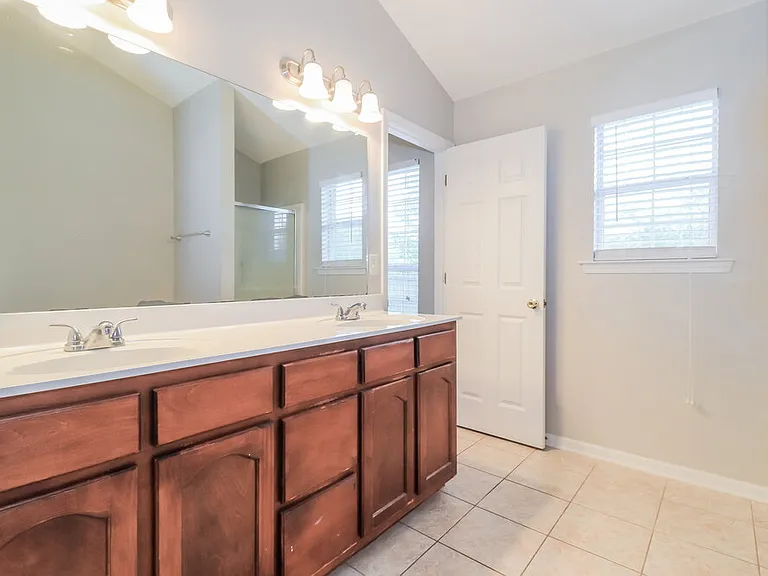 10316 Cottage Oaks Dr — Photo 14