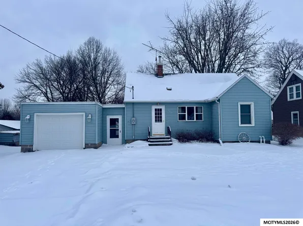 211 1st St NE, Nora Springs, IA 50458