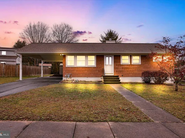 204 Wood Ln, Reading, PA 19606