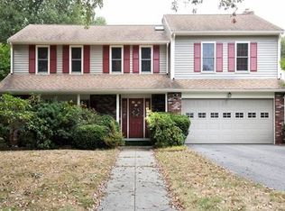 18 Independence Dr, Chestnut Hill, MA 02467