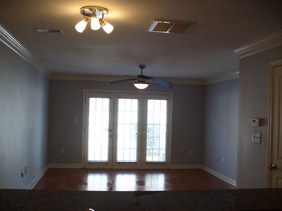 Open living dining roomm