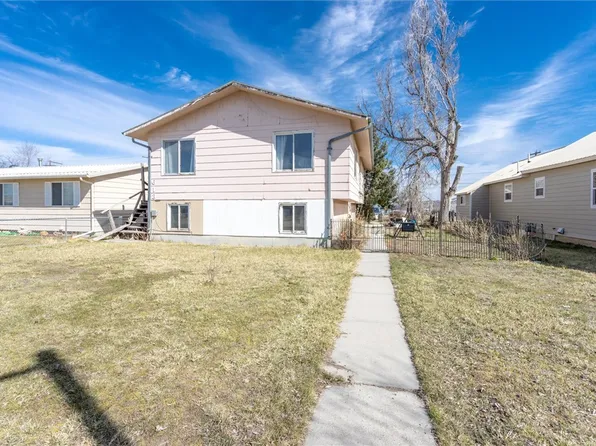 613 N Crook Ave, Hardin, MT 59034