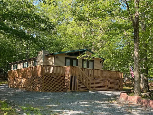 122 Tanager Rd, Lackawaxen, PA 18435