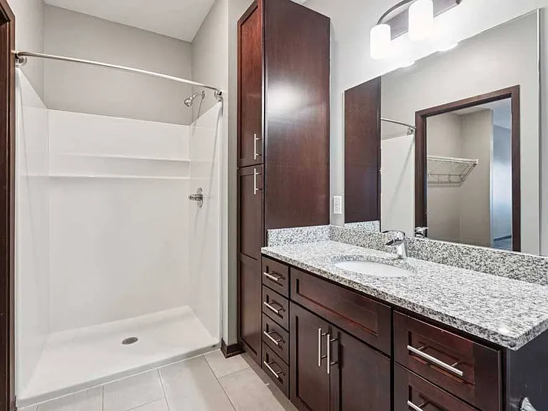 360 at Jordan West — Photo 171