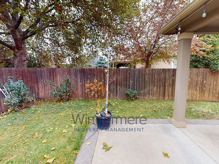 136 Costello Pl — Photo 27