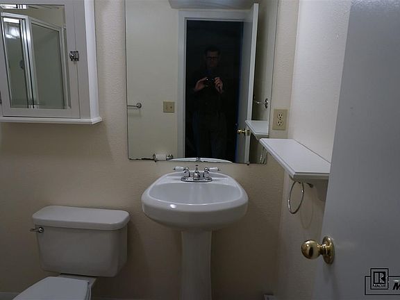 3rd image of 3174 Ingles Ln #B-5
