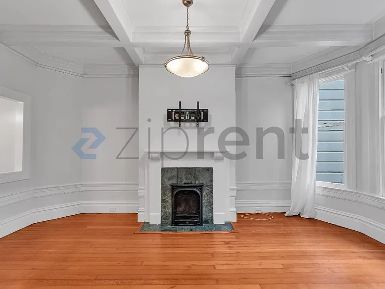 3110 Clay St #2 — Photo 8