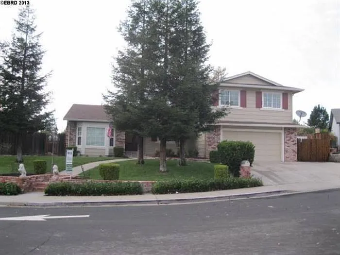 1107 Cardiff Ct photo 1