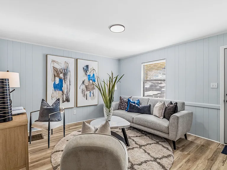 4233 Brownsboro Rd — Photo 27