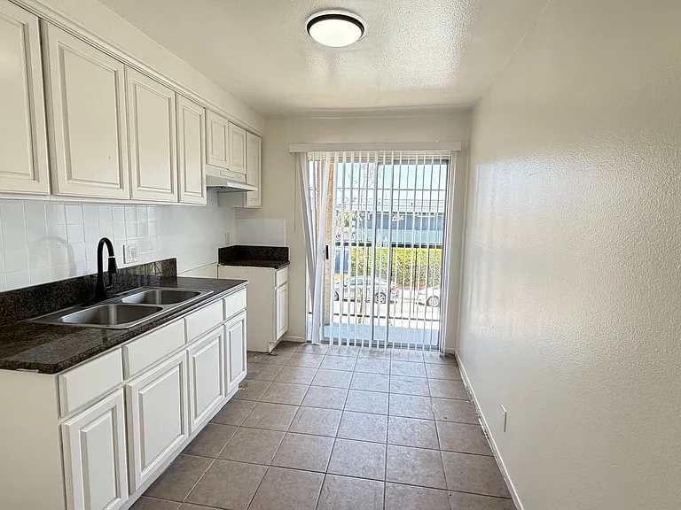 13921 YUKON LP — Photo 4
