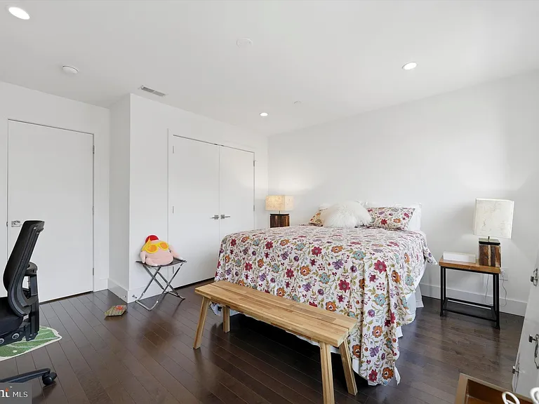 1341 S Garnet St — Photo 22