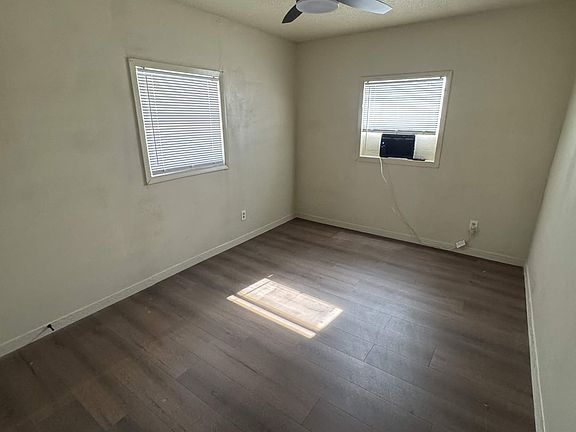 5th image of 707 W James St