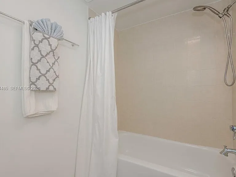 2301 Collins Ave #927 — Photo 9