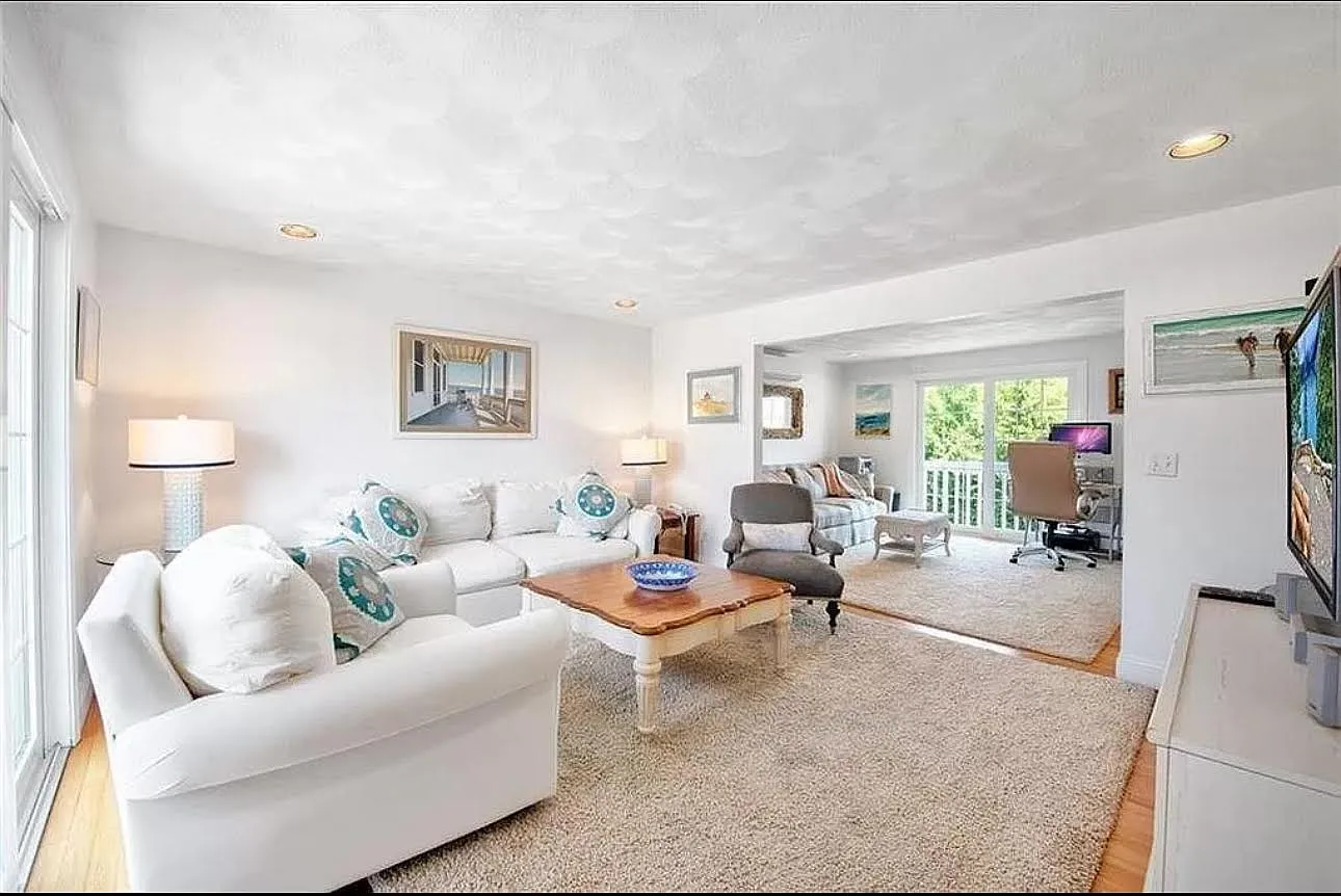 4 bed, 1986 sqft, $5,000 — Photo 3