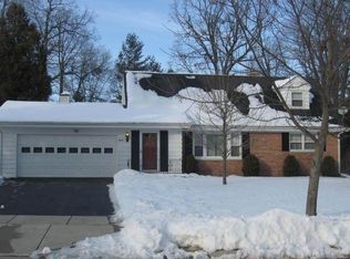 4818 River Heights Dr, Manitowoc, WI 54220