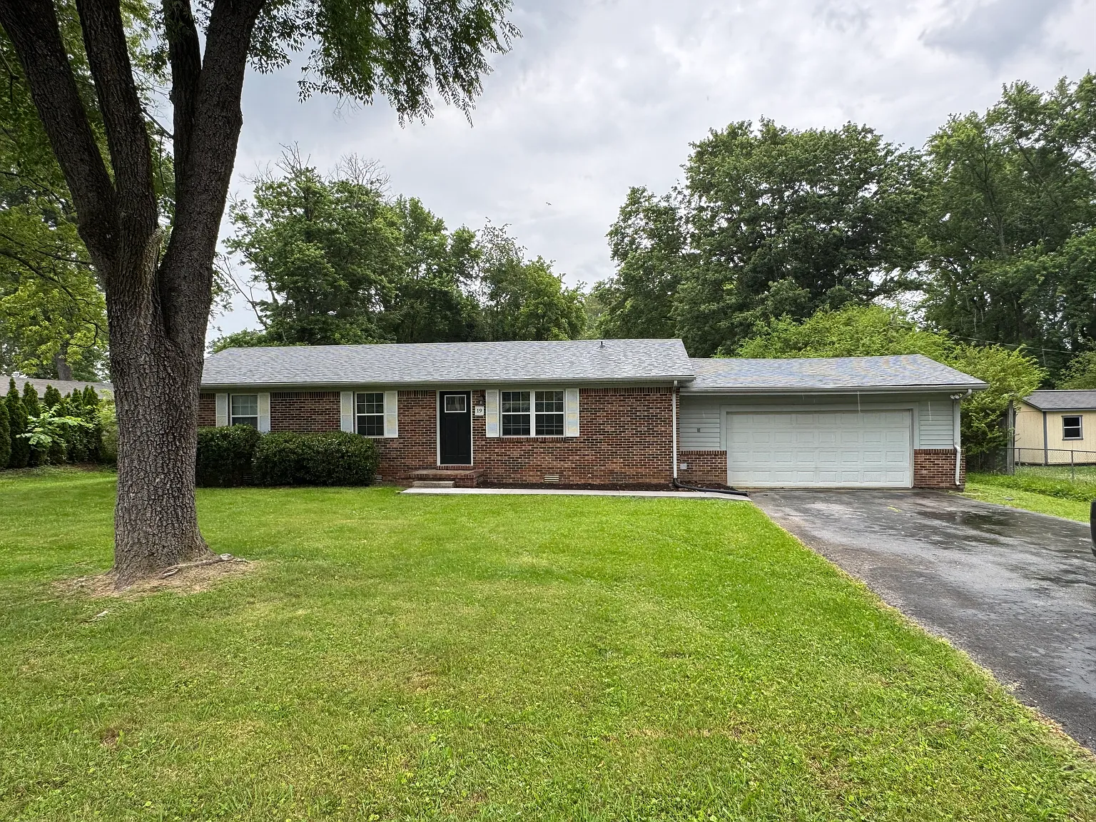 3 bed, 1200 sqft, $1,700 — Photo 1