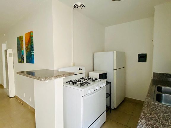 3rd image of 12767 Caswell Ave APT 1