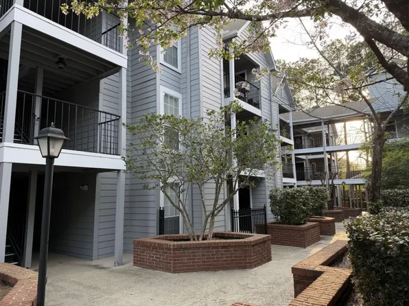 418 Granville Ct, Sandy Springs, GA 30328