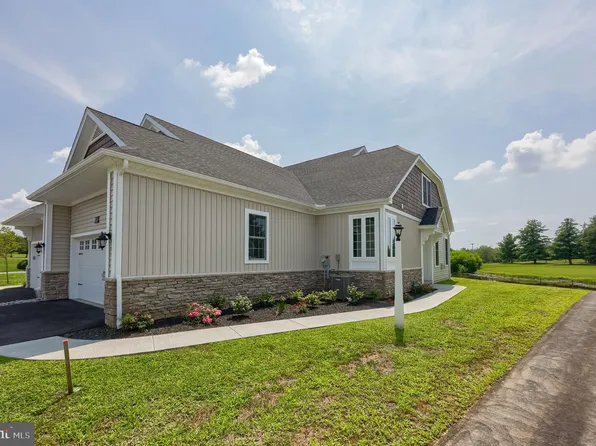 112 Copperstone Ct #48, Millersville, PA 17551