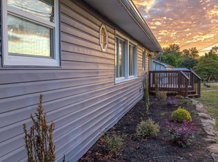 484 W Outer Dr, Oak Ridge, TN 37830