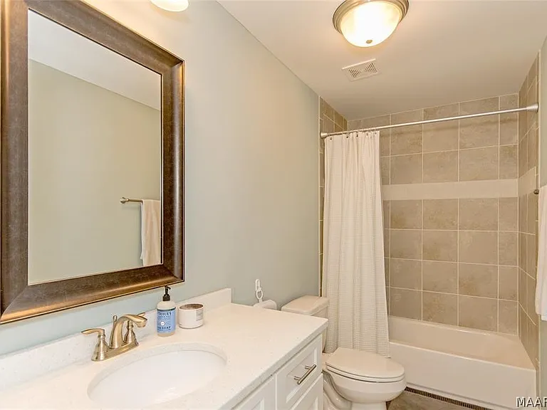 1123 Benjamin Way — Photo 15
